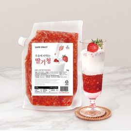 [SH Pacific] 1kg of Strawberry Cheung Eating Milk (Frozen) Home Cafe Strawberry Latte Making Puree Syrup Beverage Base_Refreshing taste, fruit flavor, natural ingredients, fresh taste_Made in Korea